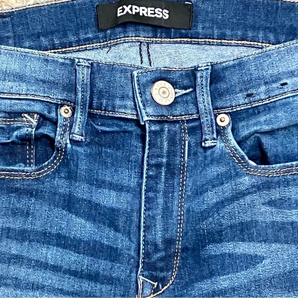 EXPRESS Mid Rise Legging Jeans Womens Sz 4R Med Wash Blue Stretch Denim Skinny - Picture 10 of 13